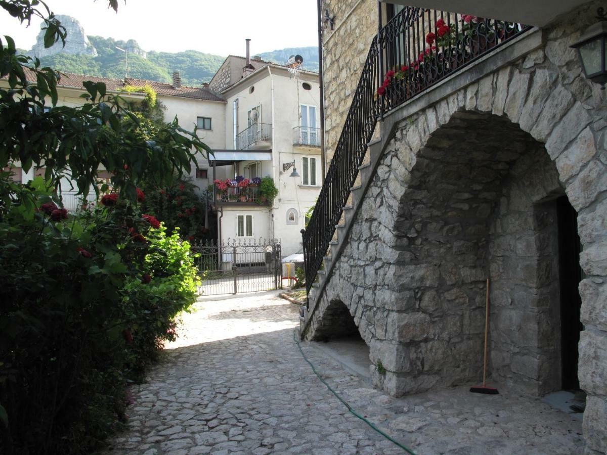 Casa Sarlo Aparthotel Petina Exteriör bild